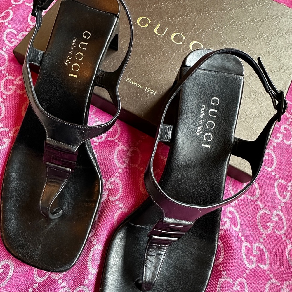Gucci Jet Black Sandals…. Ooo la la